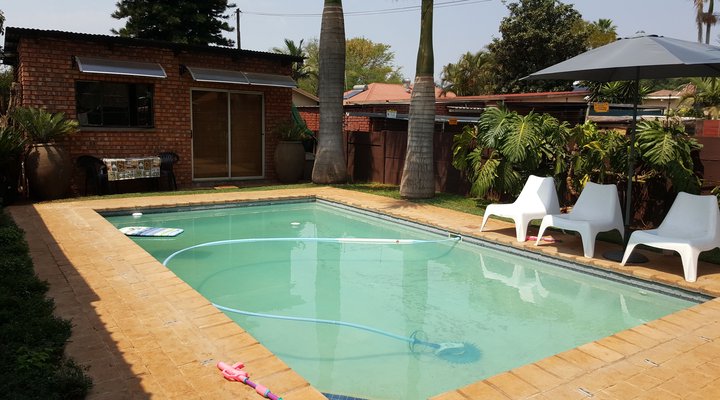 Garden Studio with Pool