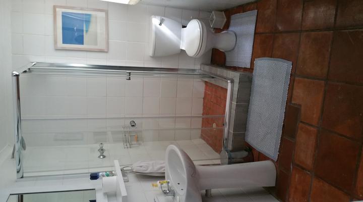 Bond Lodge Bed & Breakfast