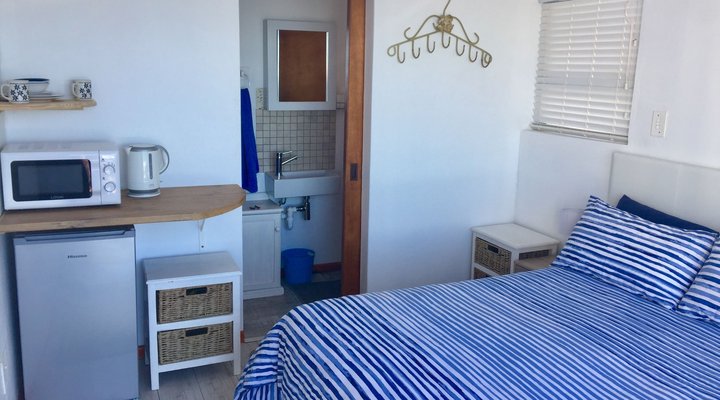 Captain Sunshine Guesthouse
