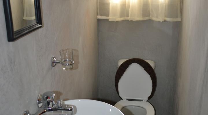 Igloo Inn Overnight and Caravan Park