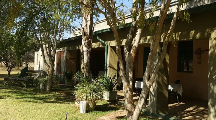 LeNgwenya Private Game Lodge