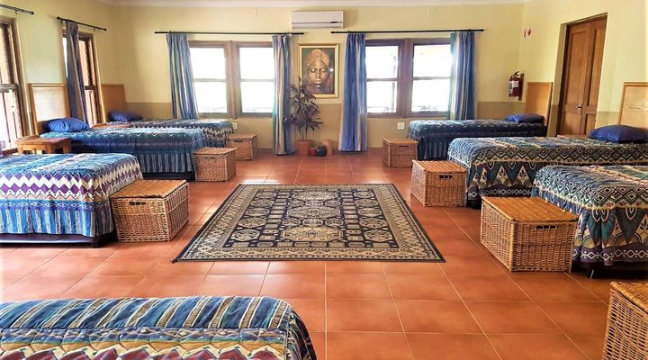 Beau Valley Backpackers