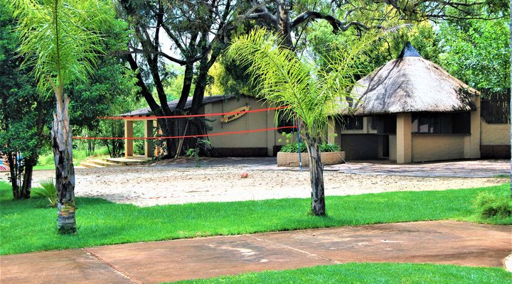 Beau Valley Backpackers