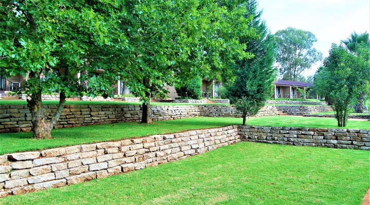 Beau Valley Backpackers