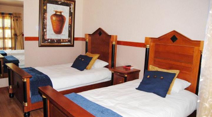 Ikanyeng Guest House - Mafikeng