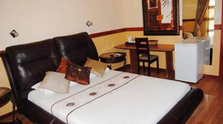 Ikanyeng Guest House - Mafikeng