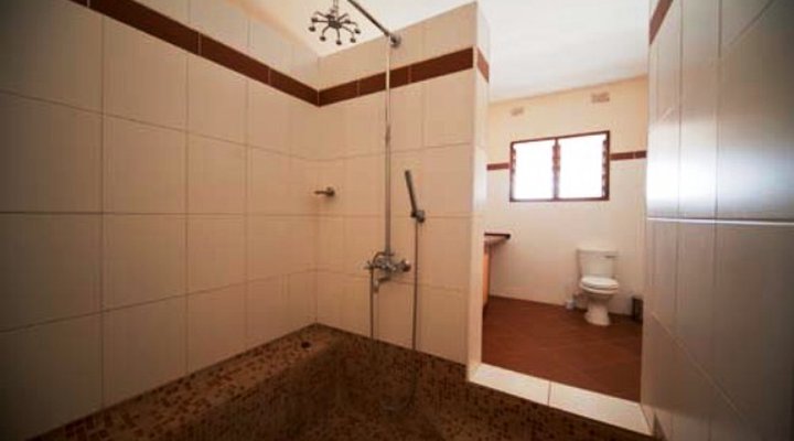 Livingstone Guest Farm