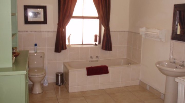 Mooimeisies Guest House