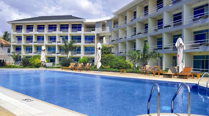 Giraffe Ocean View Hotel