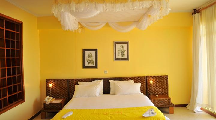 Giraffe Ocean View Hotel