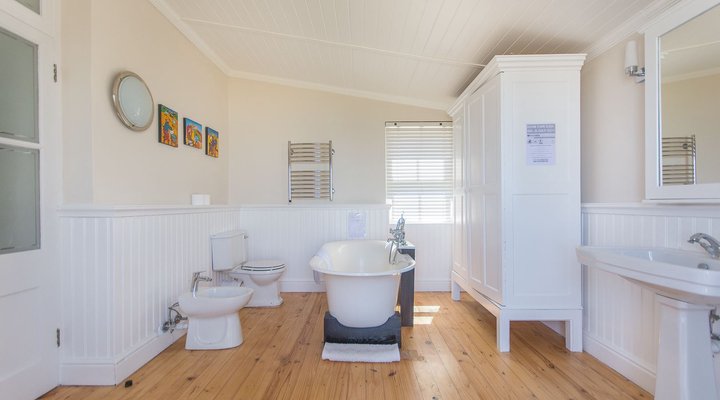 Fintimara Bay House