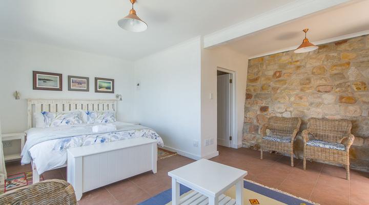 Modern Beach Apartment