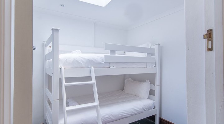 Charming Rosmead Cottage