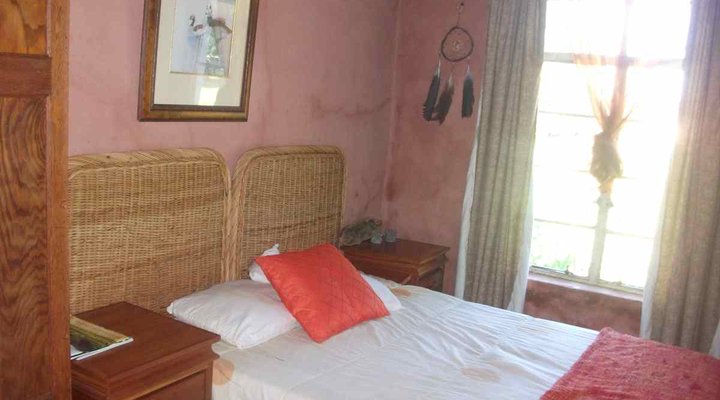 The Falls Backpackers & Adventures