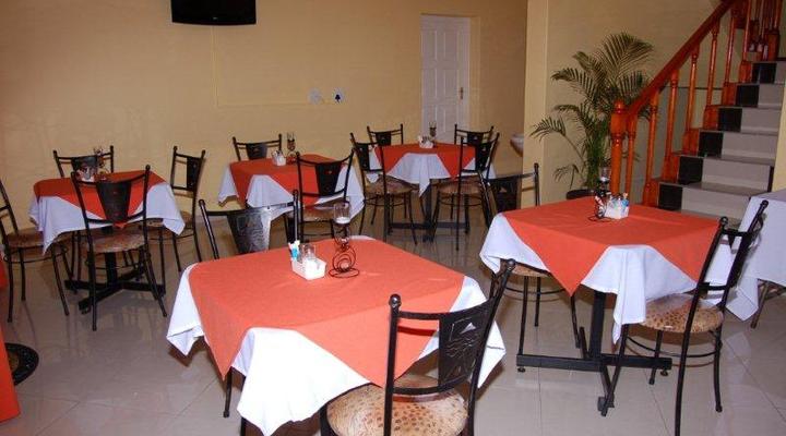 Hilton Gardens Bed & Breakfast