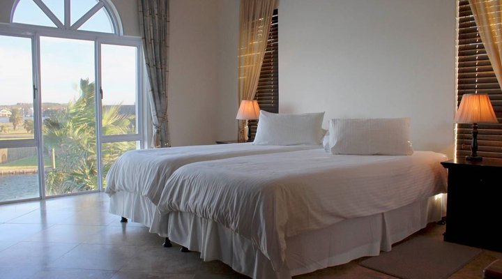 Waterside Living - Marina Martinique 1394