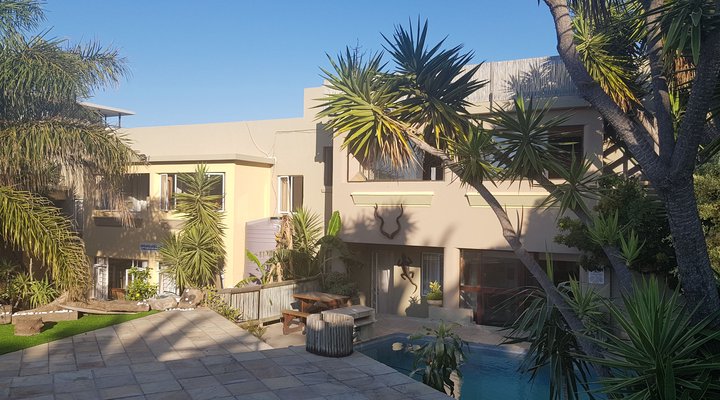 Fawlty Towers Afari Lodge 