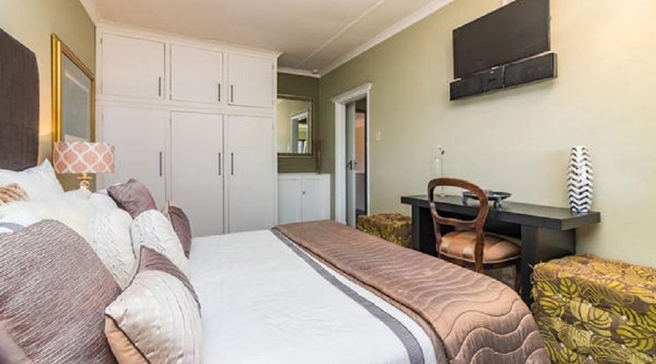 Hillside Guesthouse