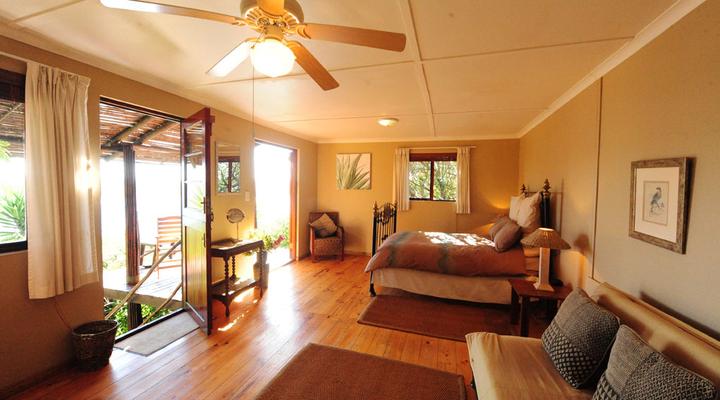 Mudlark River Front Lodge