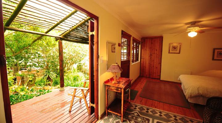 Mudlark River Front Lodge