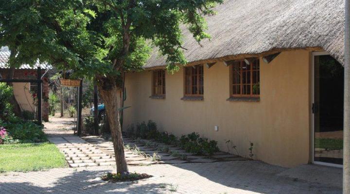 Squirrel's Nest Lodge