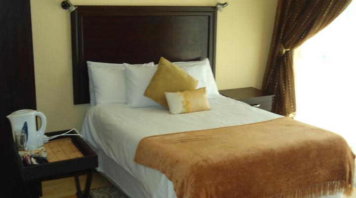 Bulls & Bears Guest House