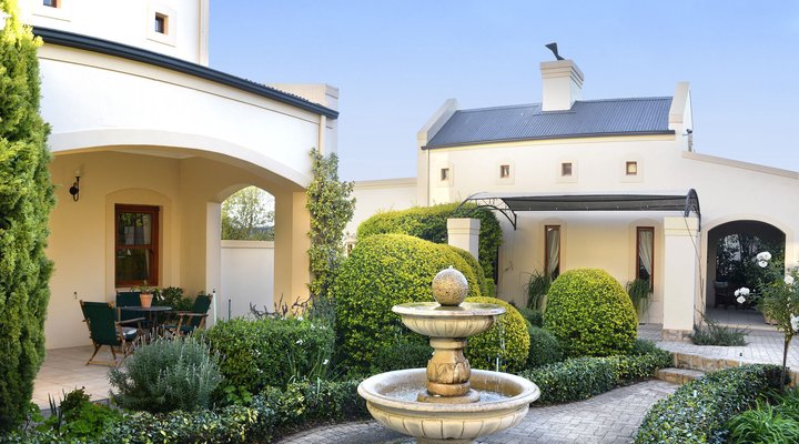 Petit and Grande Plaisir