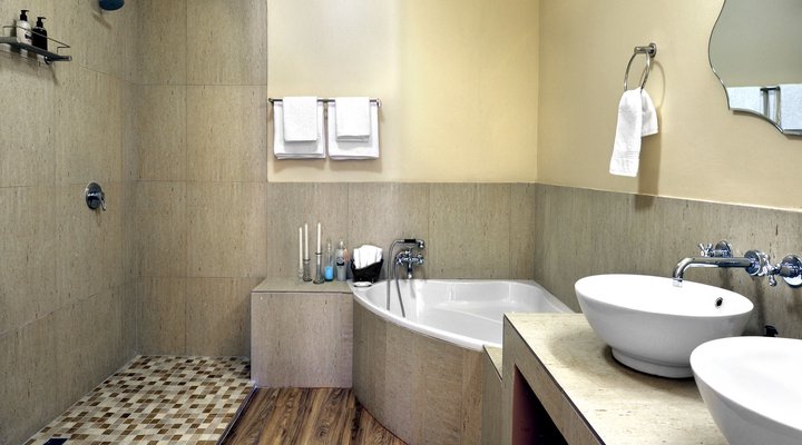 Petit and Grande Plaisir