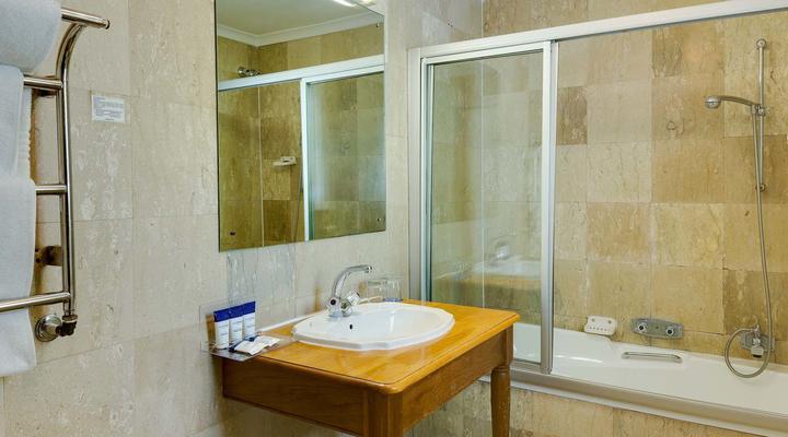 Protea Hotel Dorphuis and Spa