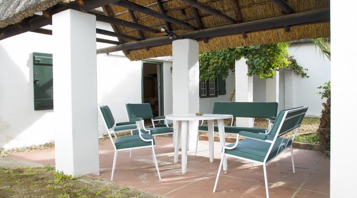 Yellowood House - Cape Dutch Quarters