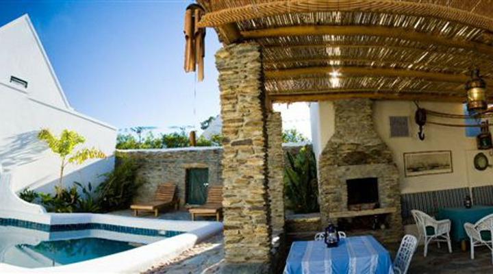 Tulbagh Country Guest House - Cape Dutch Quarters