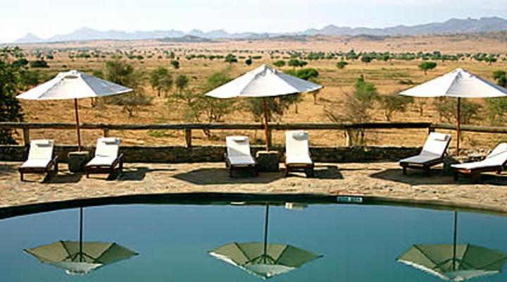 Apoka Safari Lodge