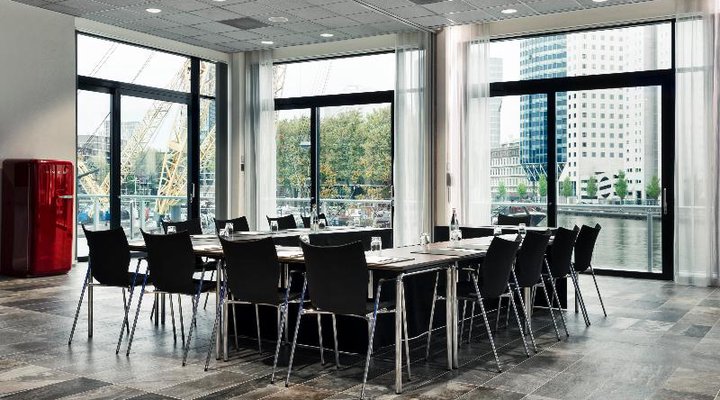 Mainport Design Hotel