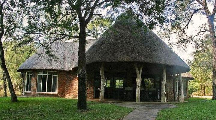 Mphangele Lodge