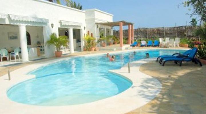 Plantation House and Cottage