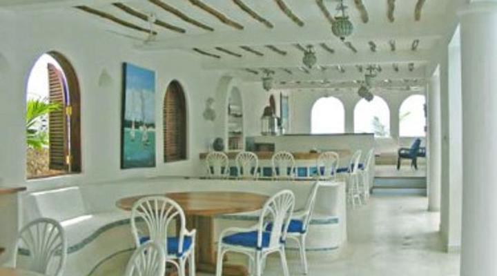 Plantation House and Cottage