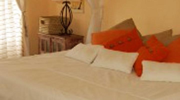 Plantation House and Cottage