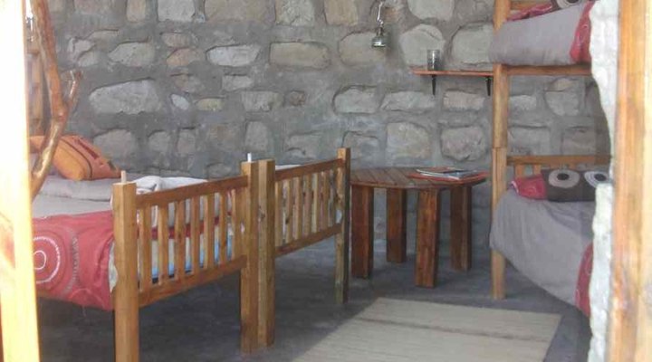 The Falls Backpackers & Adventures