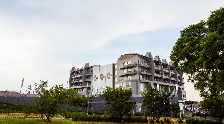 Genesis All Suite Hotel