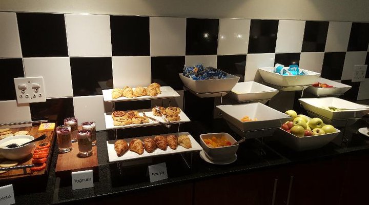 Genesis All Suite Hotel