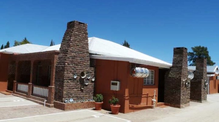 Ikaia Africa Lodge - Out of Africa Guest Houses