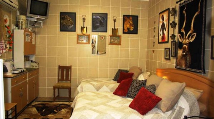 Ikaia Africa Lodge - Out of Africa Guest Houses