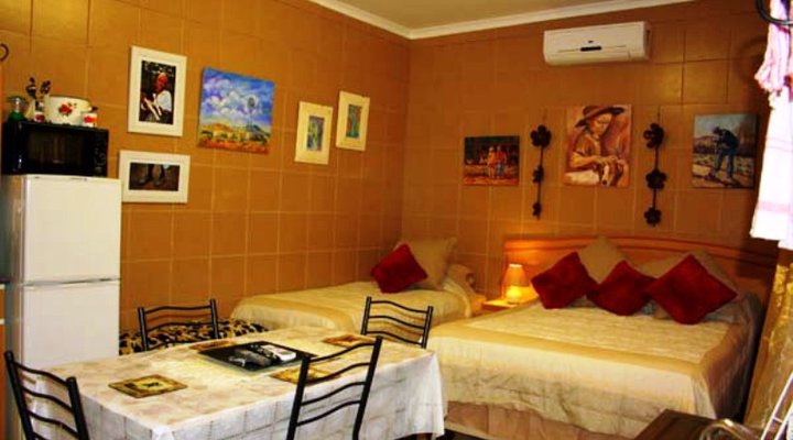 Ikaia Africa Lodge - Out of Africa Guest Houses