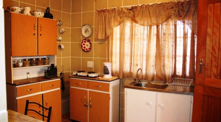 Ikaia Africa Lodge - Out of Africa Guest Houses