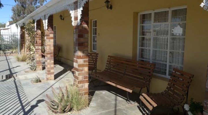 Safari Lodge - Out of Africa Guest Houses