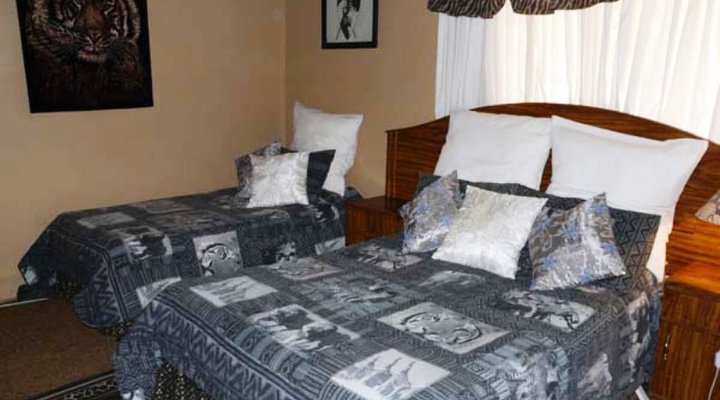 Safari Lodge - Out of Africa Guest Houses