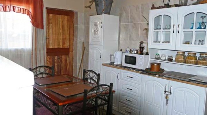 Safari Lodge - Out of Africa Guest Houses