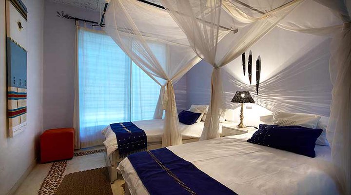 Madzi Kuwala Lake Retreat