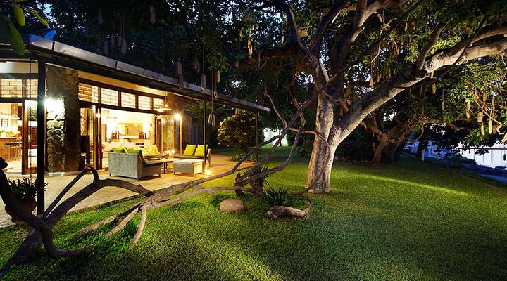 Madzi Kuwala Lake Retreat