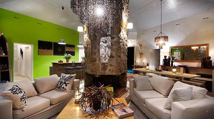 Madzi Kuwala Lake Retreat